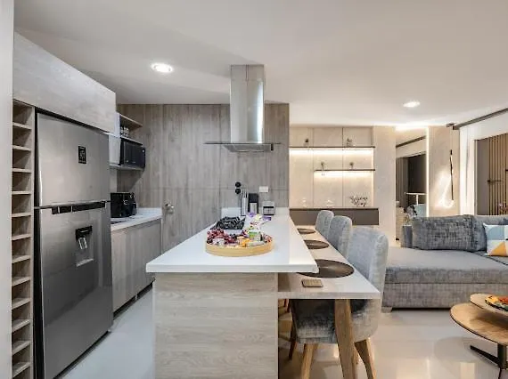 Apto Nuevo, Elegante Y Comodo Medellín